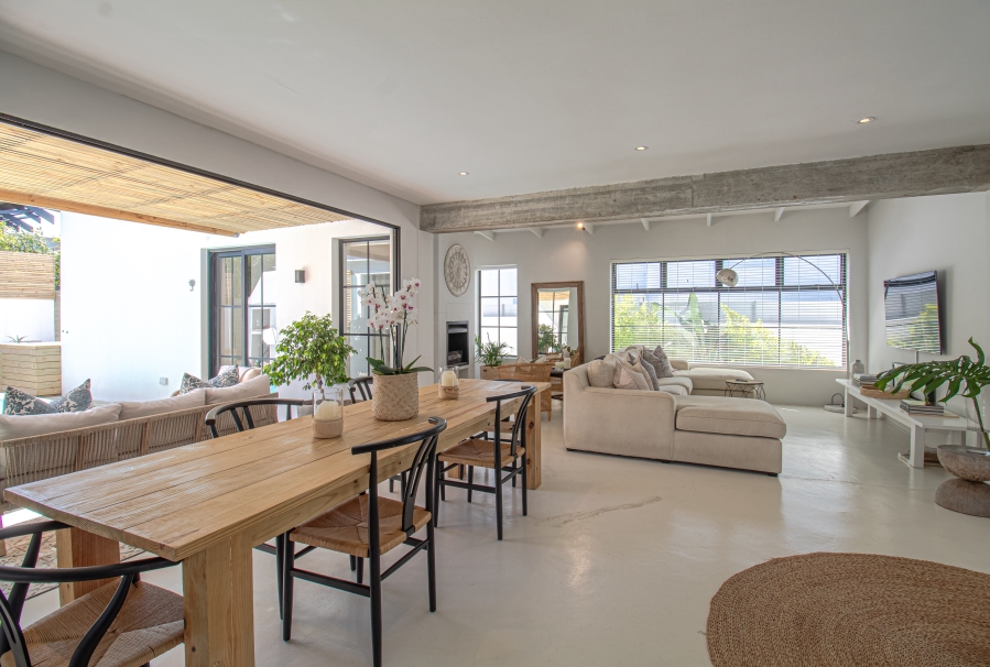 3 Bedroom Property for Sale in Bowtie Western Cape